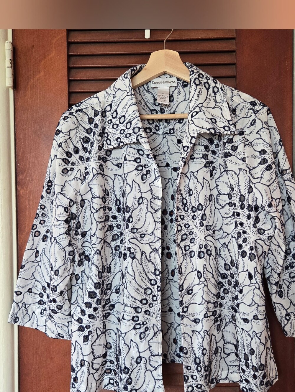 Drapers & Damons White And Dark Blue Eyelet Open Shirt, Palm Tree Pattern, XL